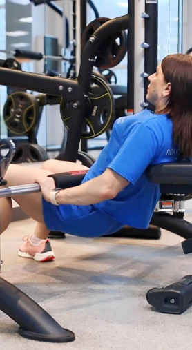 Широкая смягчающая накладка на гриф 60 см REBEL для упражнений на ягодичный мостик Широкая смягчающая накладка на гриф 60 см REBEL для упражнений на ягодичный мостик