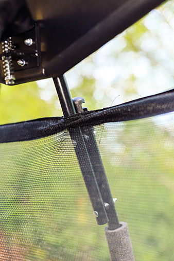 Батут Hasttings Air Game Basketball 15FT (4,6 м) "зеленый" с баскетбольным кольцом + внутренней сеткой и двухсторонним защитным матом (зеленый/синий) Батут Hasttings Air Game Basketball 15FT (4,6 м) "зеленый" с баскетбольным кольцом + внутренней сеткой и двухсторонним защитным матом (зеленый/синий)