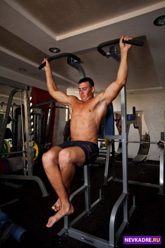 Поднятие колений / турник / брусья AeroFit IF IFPT Поднятие колений / турник / брусья AeroFit IF IFPT