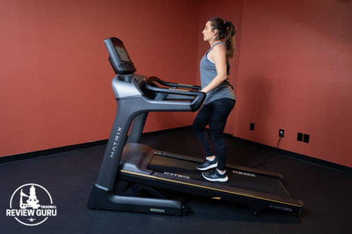 Беговая дорожка домашняя Matrix TF30XIR с 16-дюймовым сенсорным дисплеем