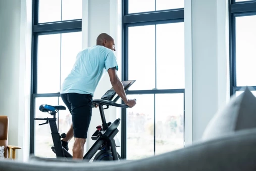 Велотренажер спин-байк Horizon 7.0IC-22 (без подключения к сети 220 Вольт) с магнитной нагрузкой