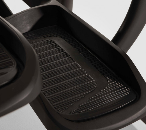 Эллиптический эргометр Matrix E50XUR домашний с 22-дюймовой тачскрин консолью Эллиптический эргометр Matrix E50XUR домашний с 22-дюймовой тачскрин консолью