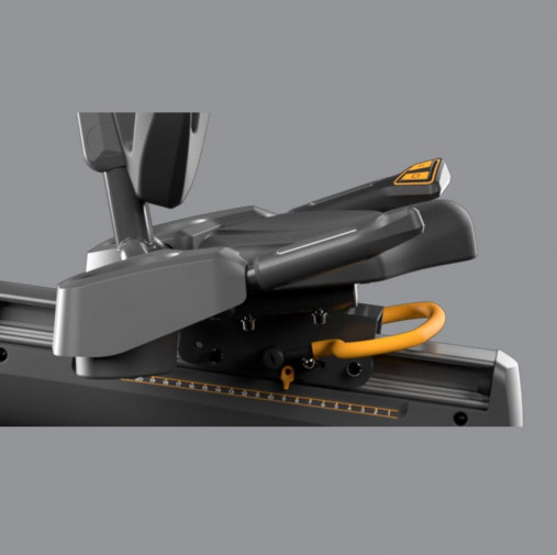 Горизонтальный велотренажер Matrix Performance. Консоль Touch Горизонтальный велотренажер Matrix Performance. Консоль Touch