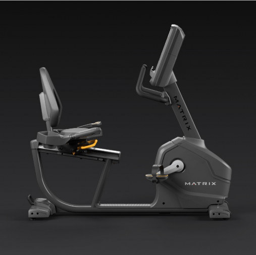 Горизонтальный велотренажер Matrix Endurance. Консоль Touch Горизонтальный велотренажер Matrix Endurance. Консоль Touch