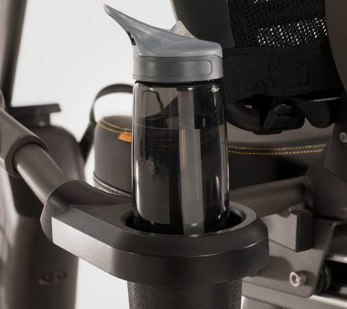 Велоэргометр Matrix R50XUR горизонтальный домашний с 22-дюймовым сенсорным дисплеем