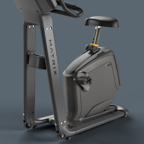 Вертикальный велотренажер Matrix Lifestyle. Консоль Touch Вертикальный велотренажер Matrix Lifestyle. Консоль Touch