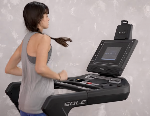 Беговая дорожка Sole F80 (2023) Беговая дорожка Sole F80 (2023)