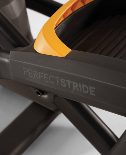 Эллиптический эргометр Matrix A50XIR с 16-дюймовым сенсорным дисплеем