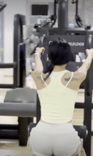 Тяга бедра стоя серии Peach Builder PB402 тренажер на свободных весах